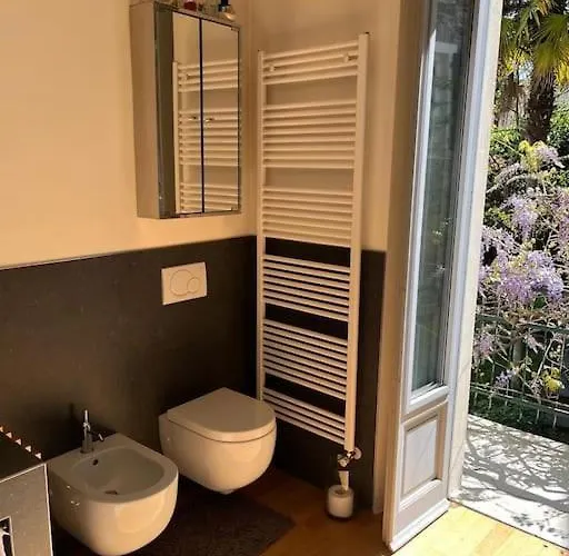 Charming Giancarla Feriehus *