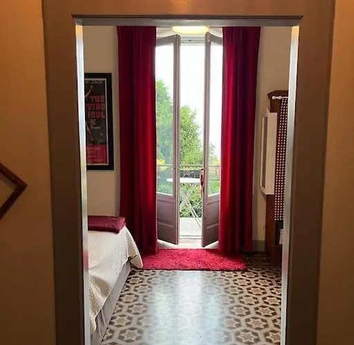 Charming Giancarla Feriehus *