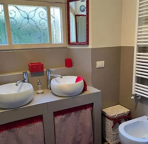 Charming Giancarla Feriehus