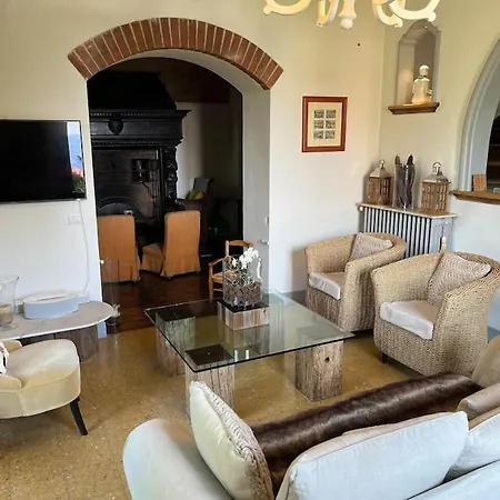 Charming Giancarla 펜션 *